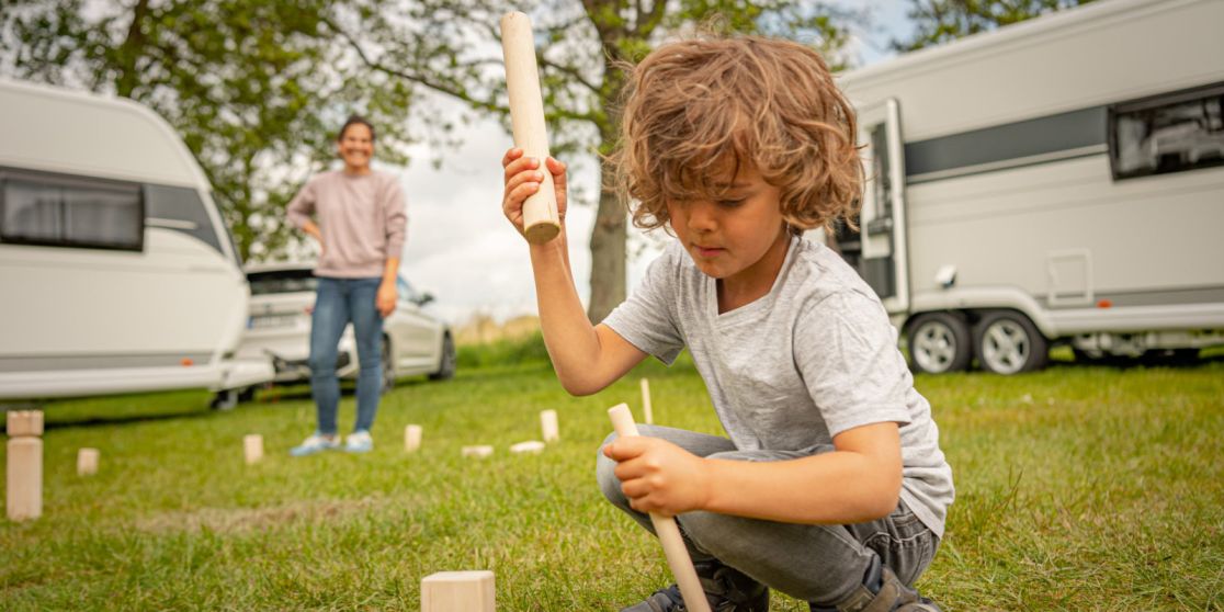 Lustige Outdoor-Spiele für Kinder und Erwachsene