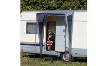 Tettuccio Berger per porta d'ingresso veicolo da campeggio